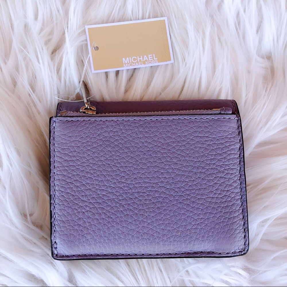 Michael Kors Bifold Lilac Purple Wallet - Picture 3 of 4